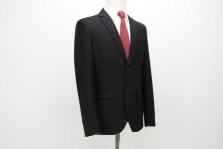 suit-2688309_1920